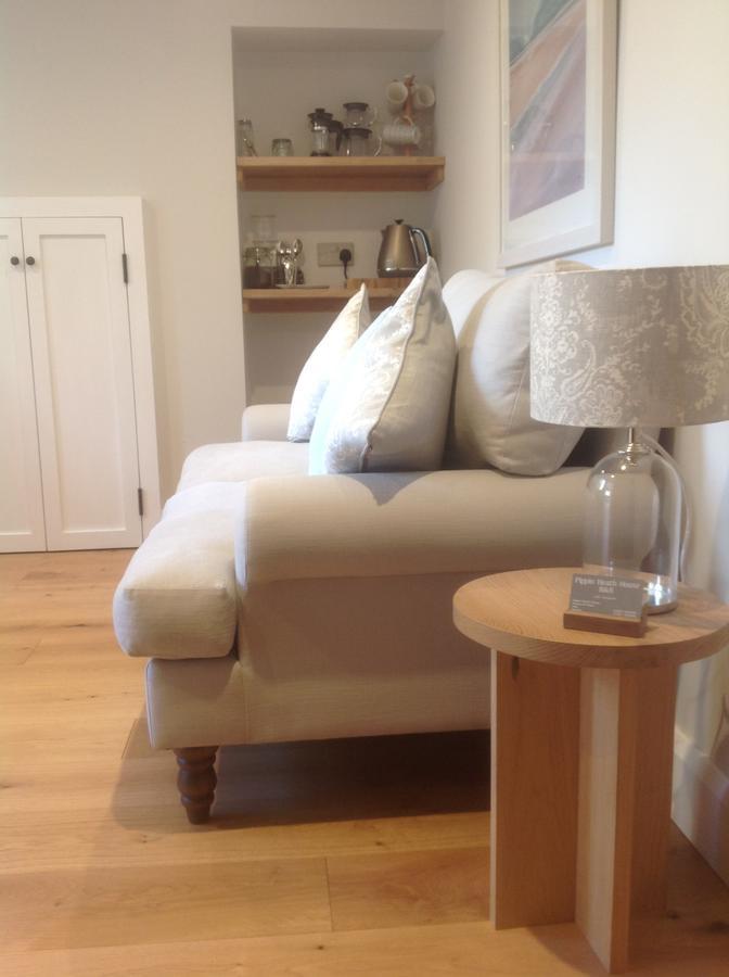 هولت Pippin Heath House B&B المظهر الخارجي الصورة