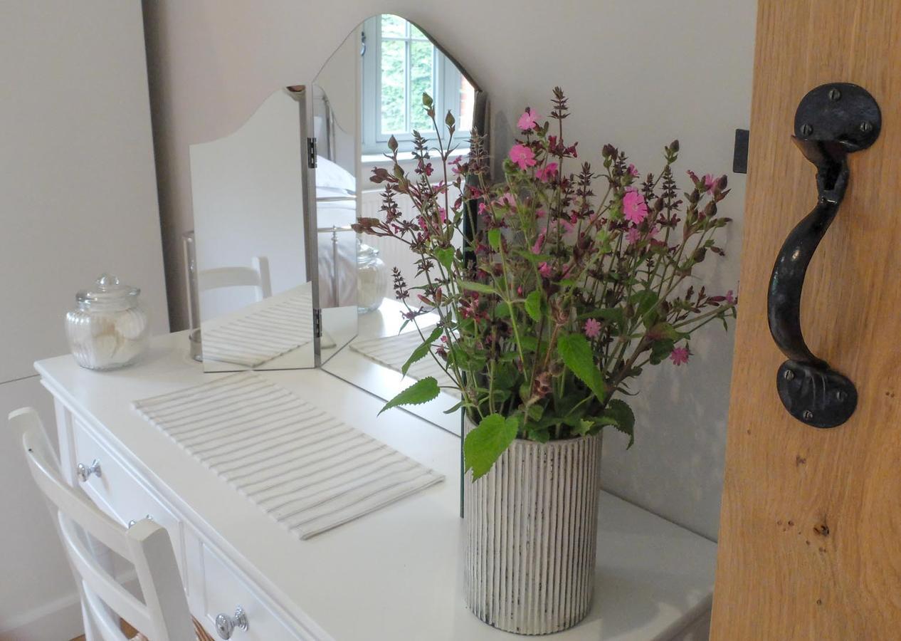 هولت Pippin Heath House B&B المظهر الخارجي الصورة